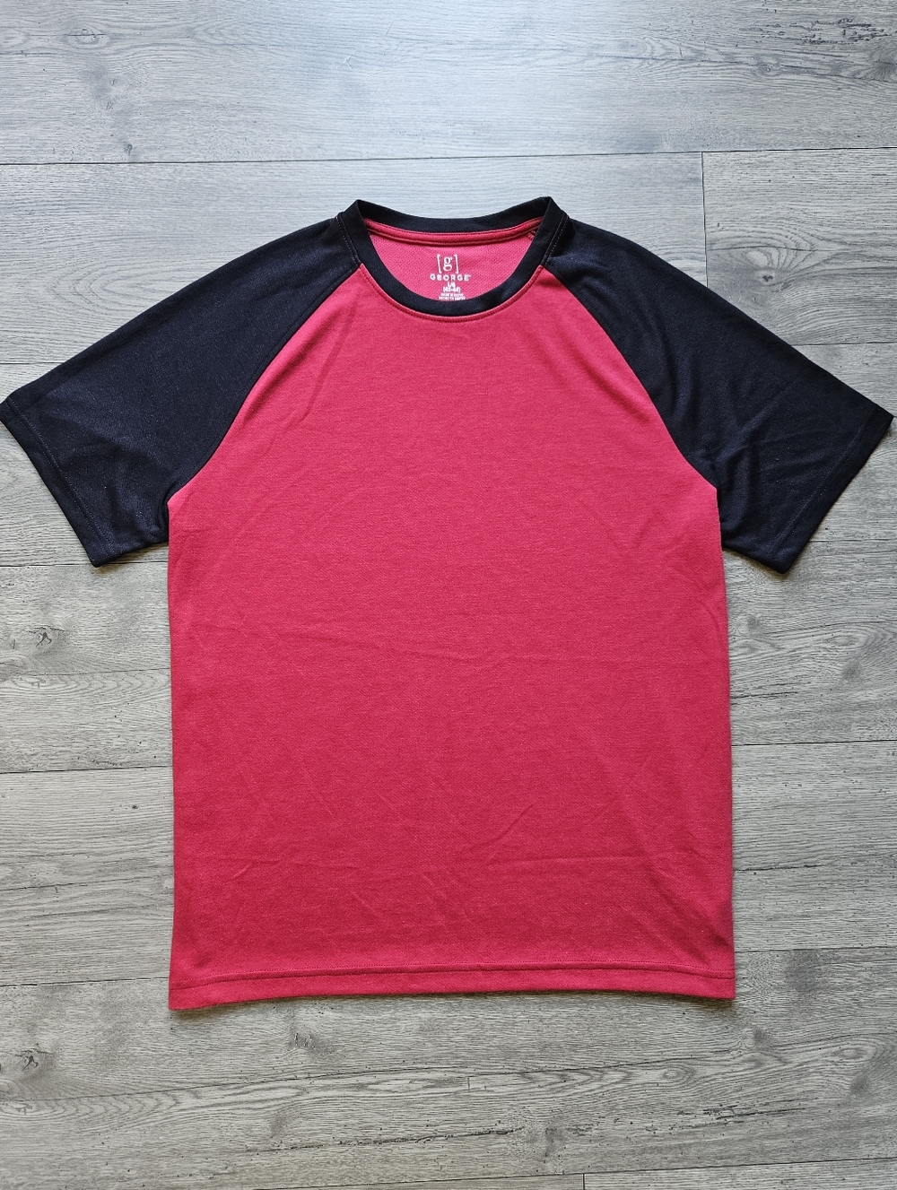 George NWOT Mens Athletic Raglan T Shirt Size L Black/Red